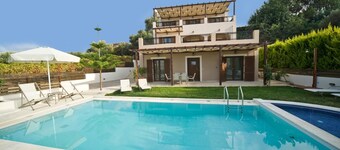 Villa Orsalia – Family Villa with Billiard