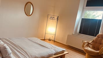 2 多间卧室、免费 WiFi、床单