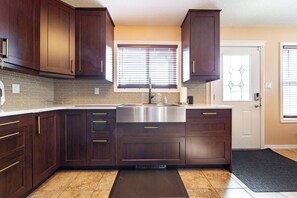 Fridge, microwave, oven, stovetop - Celest Homes! Spacious, family home, right  for your next family adventure.  (Edmonton)
