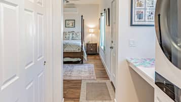 1 chambre, bureau, fer et planche Ă repasser, Wi-Fi gratuit