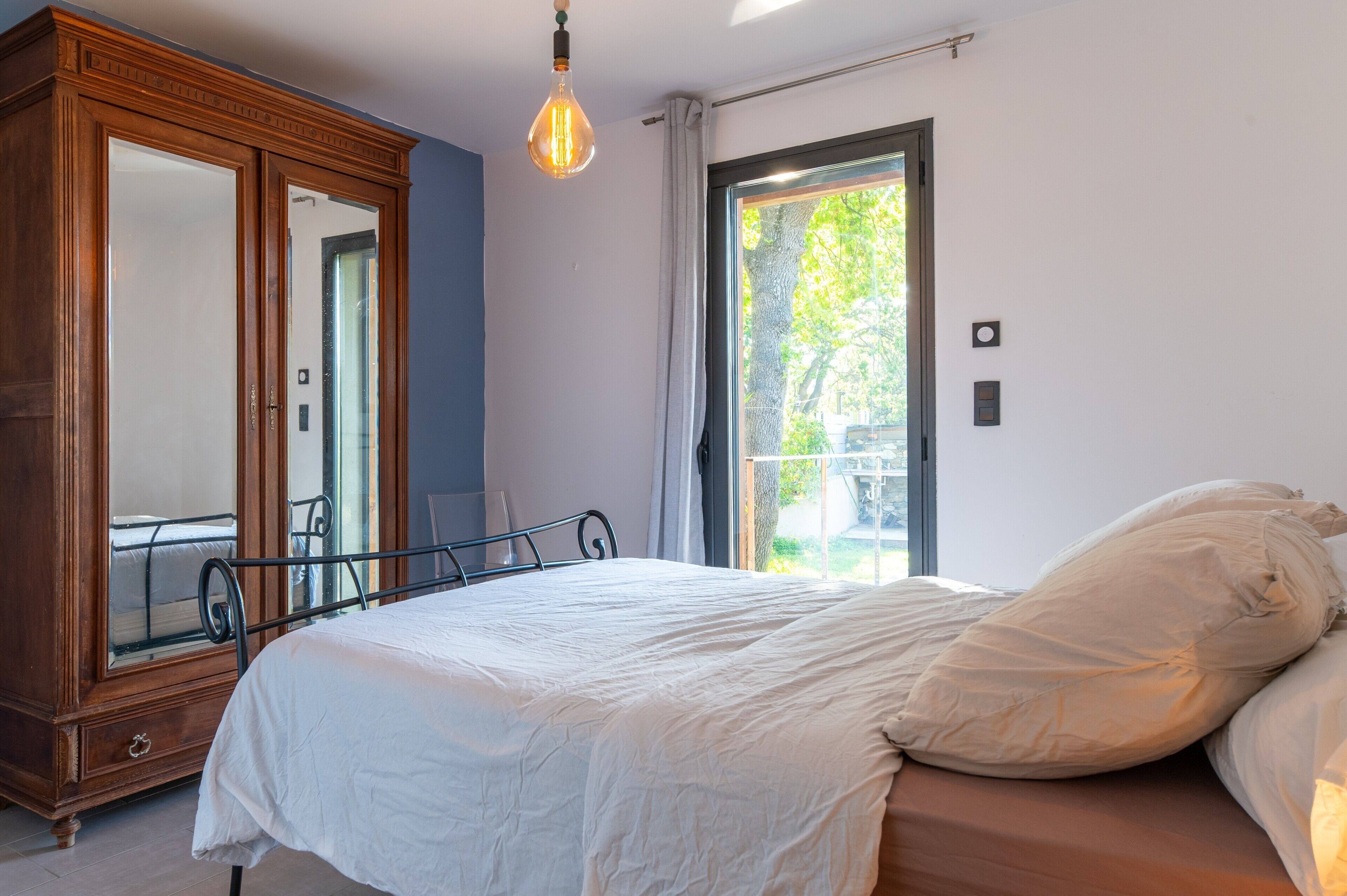4 chambres, fer et planche à repasser, Wi-Fi gratuit, draps fournis