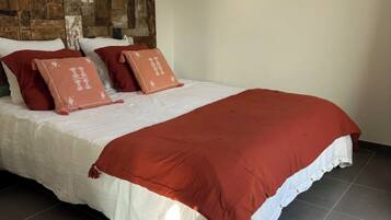 2 chambres, fer et planche Ă repasser, Wi-Fi gratuit, draps fournis