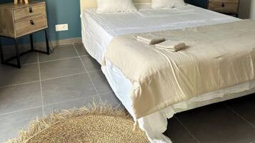 2 slaapkamers, een strijkplank/strijkijzer, gratis wifi, beddengoed