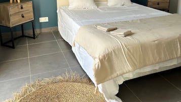 2 slaapkamers, een strijkplank/strijkijzer, gratis wifi, beddengoed