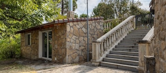 Country House 'El Calderillo' with Mountain View, Wi-Fi and Air Conditioning