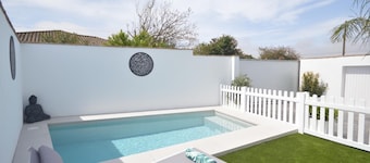 Holiday Home 'Casa Turquesa' with Private Pool, Wi-Fi and Air Conditioning