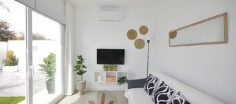 Holiday Home 'Casa Turquesa' with Private Pool, Wi-Fi and Air Conditioning