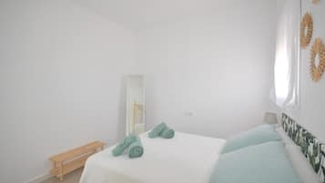 1 dormitorio, tabla de planchar con plancha, wifi gratis y ropa de cama