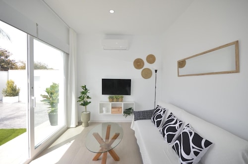 Casa de vacaciones 'Casa Turquesa' con piscina privada, Wi-Fi y aire acondicionado