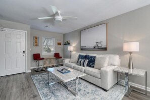 Living area - Ocean Walk (North Myrtle Beach)