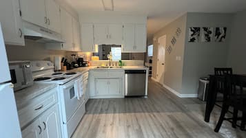 Apartment, 2 Bedrooms, Patio, Beachside | Private kitchen | Cookware/dishes/utensils