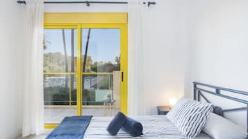 2 chambres, fer et planche Ă  repasser, Wi-Fi gratuit, draps fournis