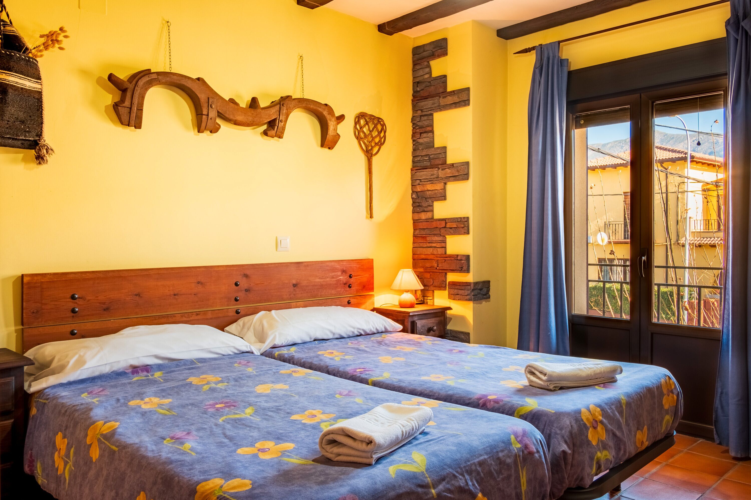 5 室のベッドルーム、アイロン / アイロン台、ベッドシーツ