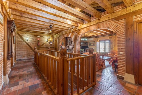 Country House 'La Tarja 1' with Private Garden and Wi-Fi
