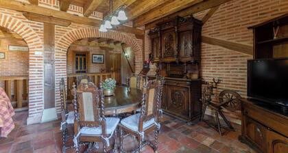 Country House 'La Tarja 1' with Private Garden and Wi-Fi