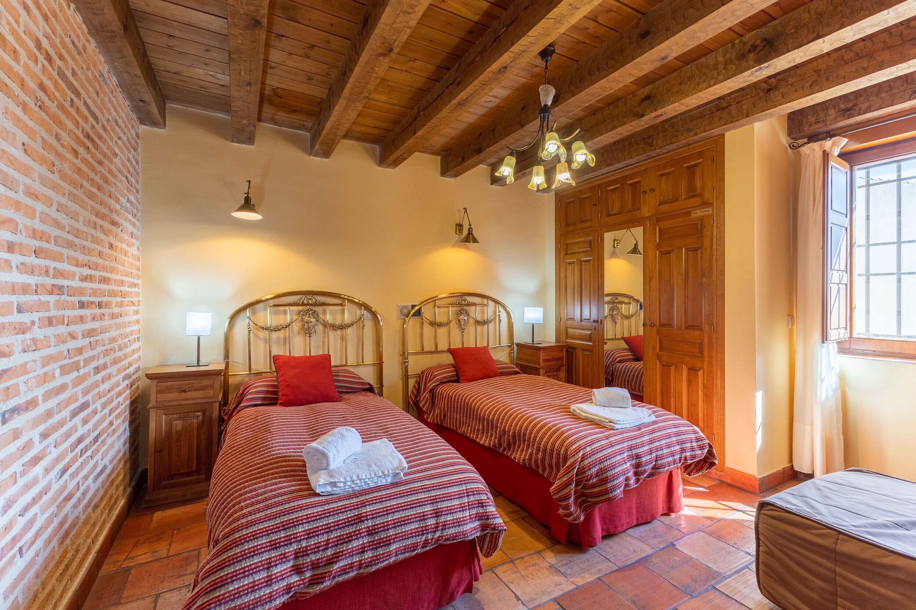 4 bedrooms, free WiFi, bed sheets