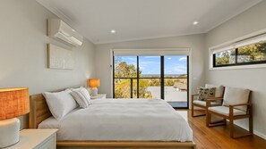 5 bedrooms, iron/ironing board, free WiFi