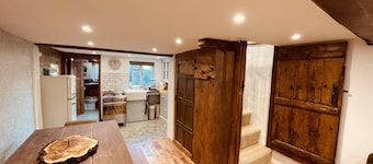 Charming Cottage Sleeps 4 with Sauna