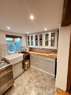 Fridge, oven, stovetop, toaster