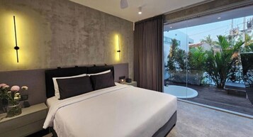 Deluxe Apartment, 1 Bedroom | 1 bedroom, desk, laptop workspace, WiFi (free)