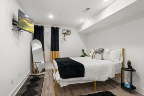 3 habitaciones, tabla de planchar con plancha, cuna de viaje y wifi 