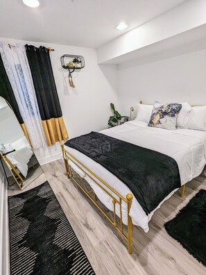 3 bedrooms, iron/ironing board, travel crib, WiFi