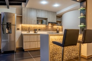 Fridge, microwave, oven, stovetop