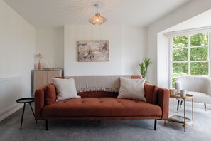 House, Courtyard View | Living area | TV - Cosy 1BD in Malvern With Stunning Views (Malvern)