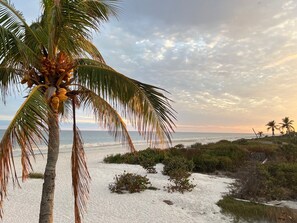 Am Strand, Liegestühle