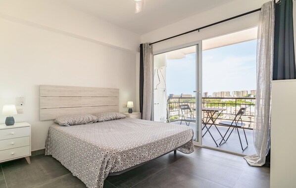 3 habitaciones y ropa de cama 