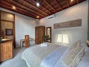 3 makuuhuonetta, työpöytä, silitysrauta/-lauta, Wi-Fi