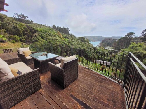 Lovely home on island paradise (School holiday and labour weekend special on now