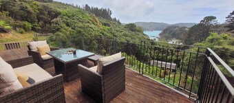 Lovely home on island paradise (School holiday and labour weekend special on now