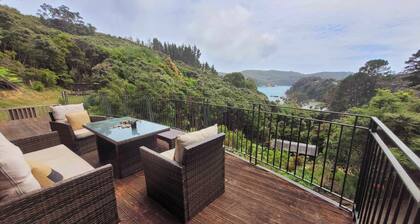 Lovely home on island paradise (School holiday and labour weekend special on now