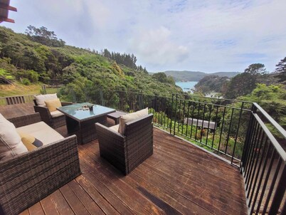 Lovely home on island paradise (School holiday and labour weekend special on now