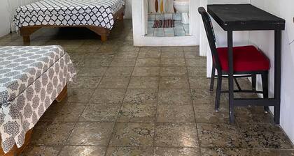 A 5 Minutos del Parque Nacional de Cahuita, Habitación Ideal Para Disfrutar