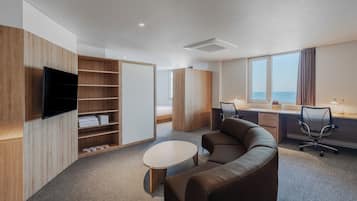 Suite, Ocean View | Free WiFi, bed sheets