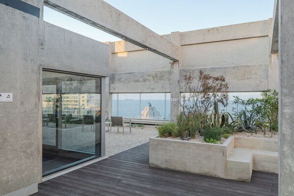 Rooftop terrace - Mangrove Jeju City (Jeju City)