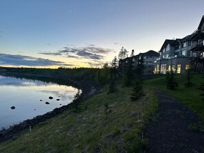 المنطقة المحيطة بالمنشأة