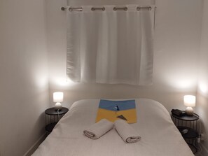 1 habitación, tabla de planchar con plancha, wifi y ropa de cama