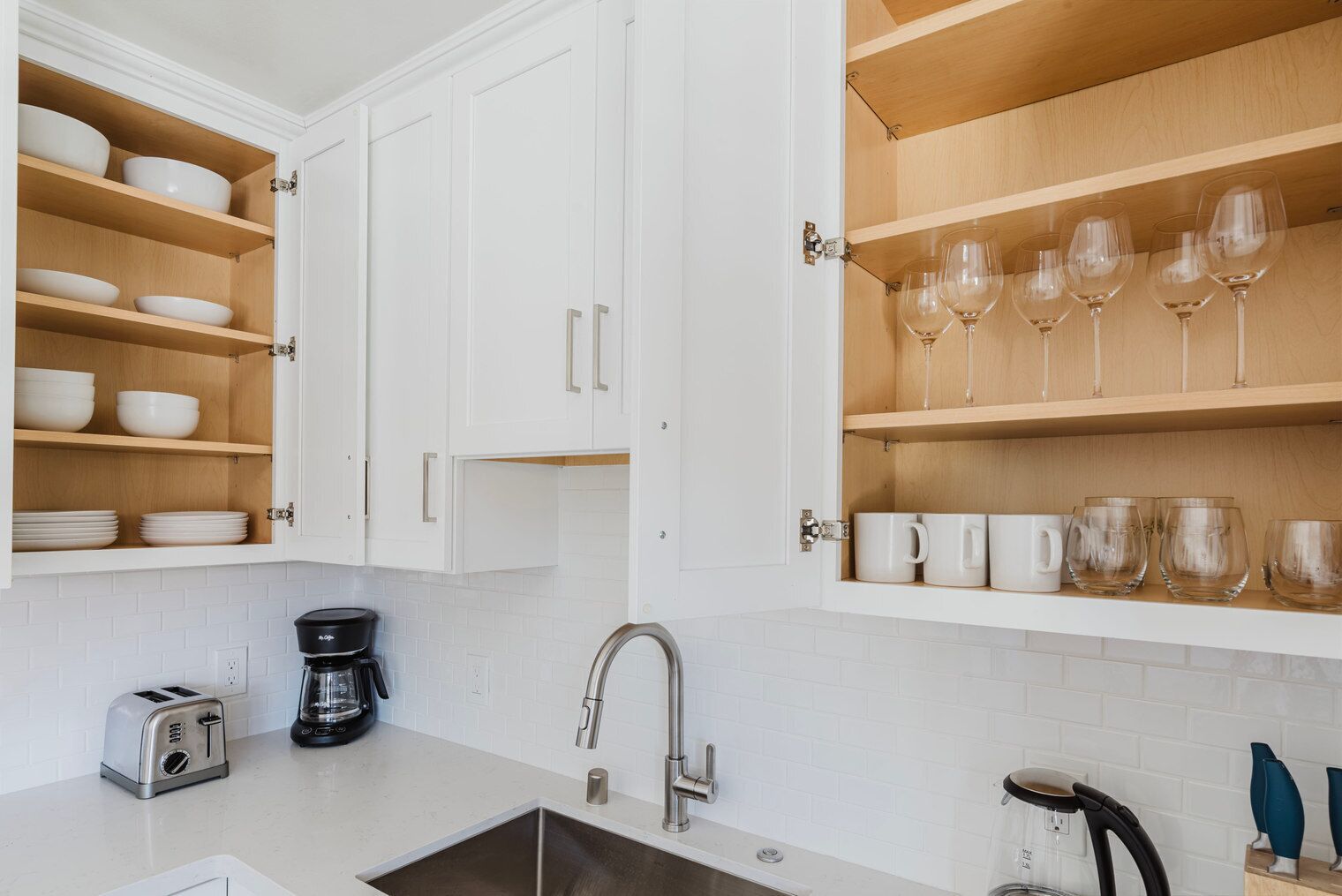 冰箱、微波炉、烤箱、炉灶