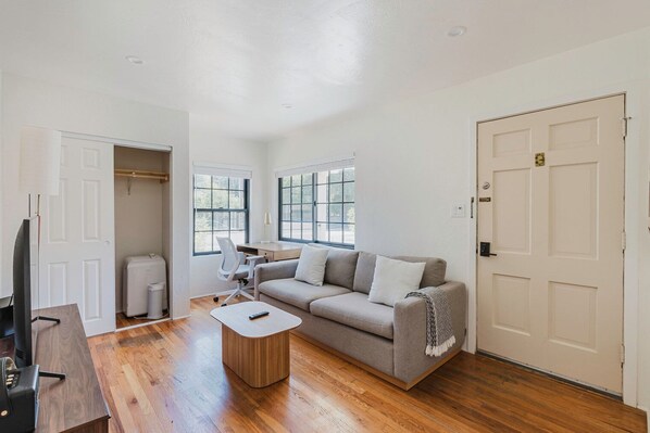 テレビ、ステレオ