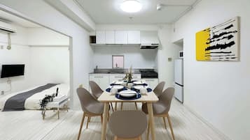 3 soverom, strykejern/-brett, wi-fi og sengetøy