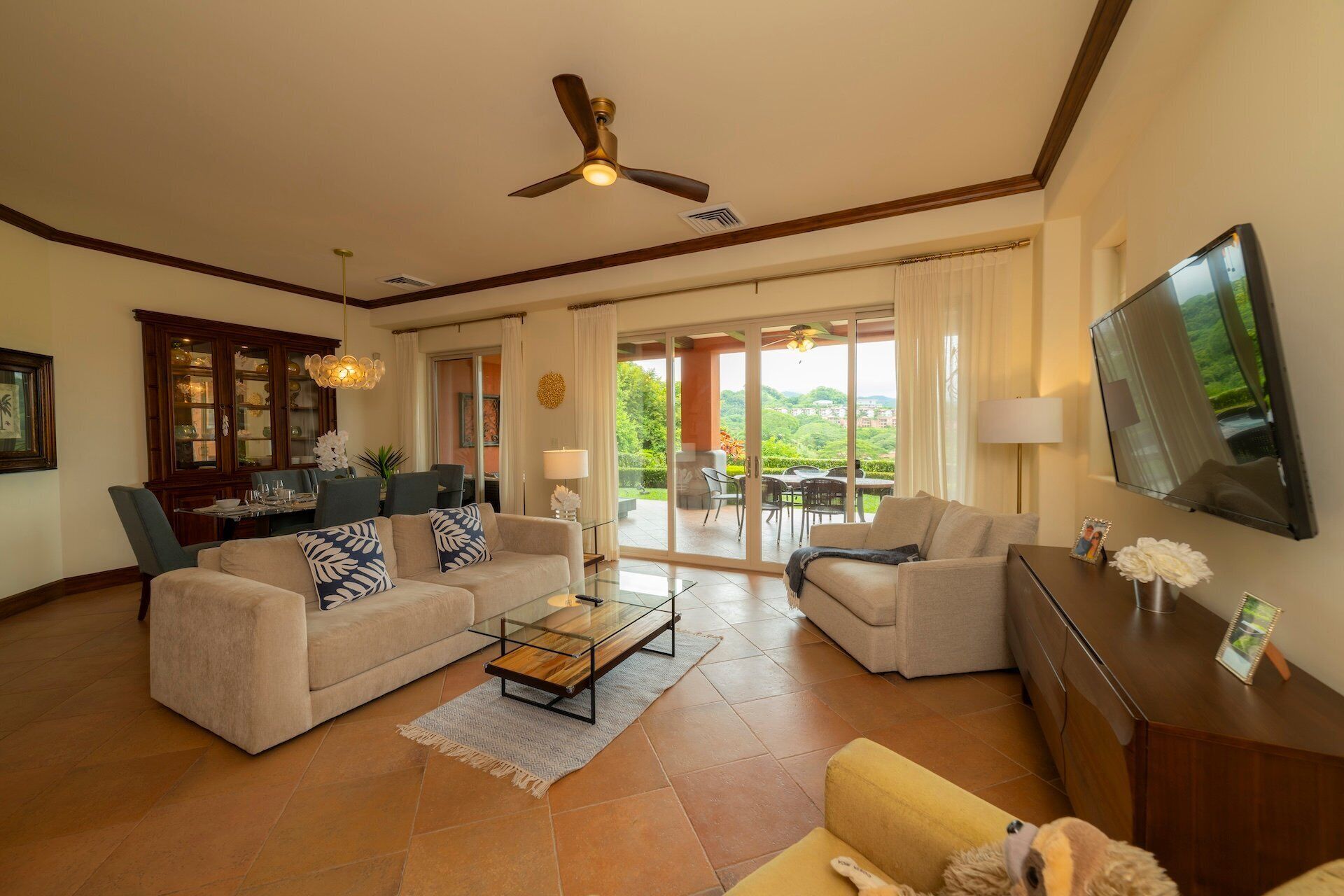 Fernseher, Stereoanlage