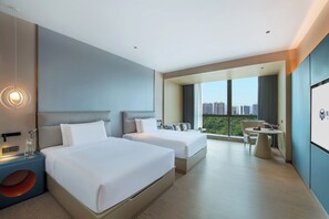 Habitación doble superior | Ropa de cama de alta calidad, edredón, minibar y escritorio 
