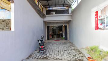 Mặt tiền nơi lưu trú