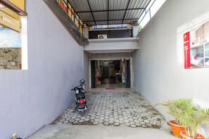 Front of property - Collection O Seminyak Near Seminyak Beach Formerly De Shabach (Legian)