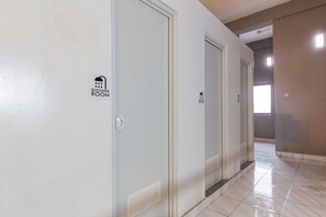 Shared Dormitory, Mixed Dorm