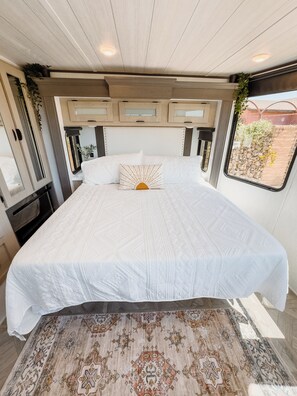 3 Schlafzimmer, Reisekinderbett, kostenloses WLAN, Bettwäsche