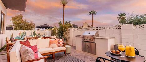 Outdoor dining